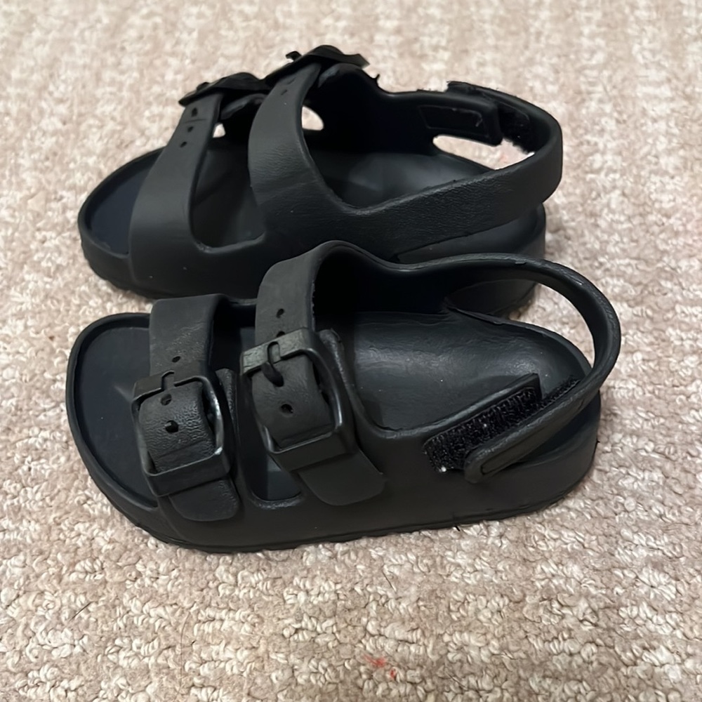 Kid Sandals - Picture 6 of 7